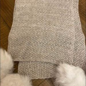 UGG OATMEAL HEATHER QUATRO POM CASHMERE SCARF